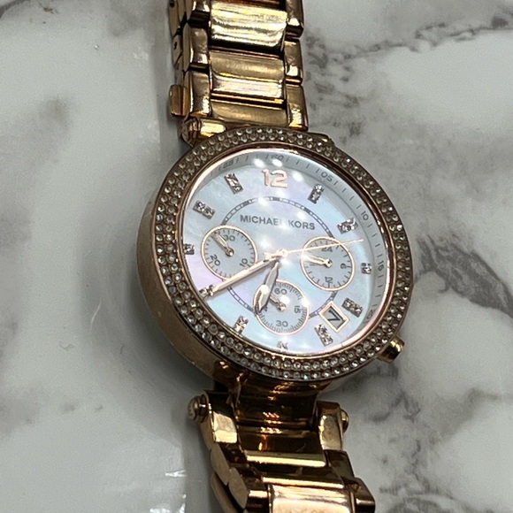 Michael Kors Rose Gold Wrist Watch for Women - Picture 2 of 7